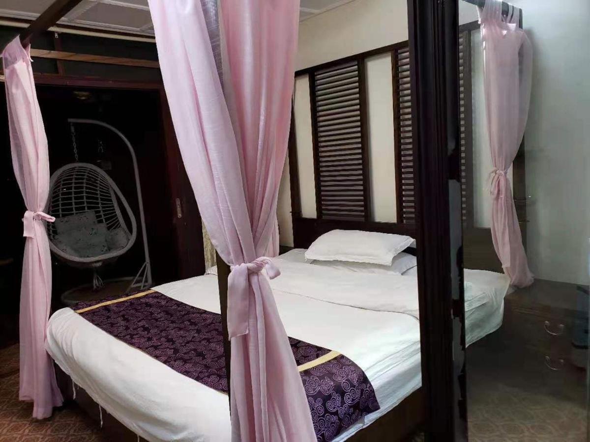 Lqj Riverside Guest House Fenghuang Eksteriør bilde