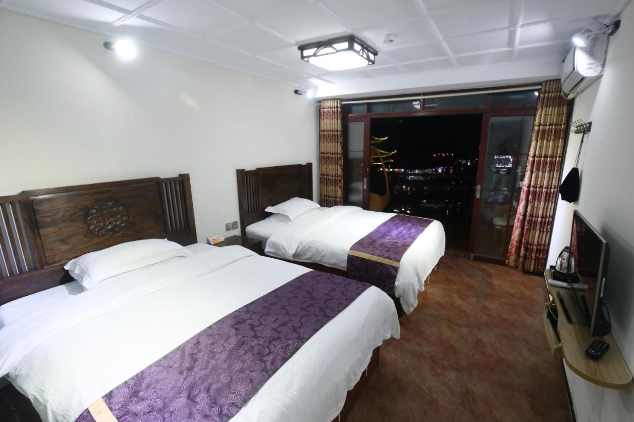Lqj Riverside Guest House Fenghuang Eksteriør bilde