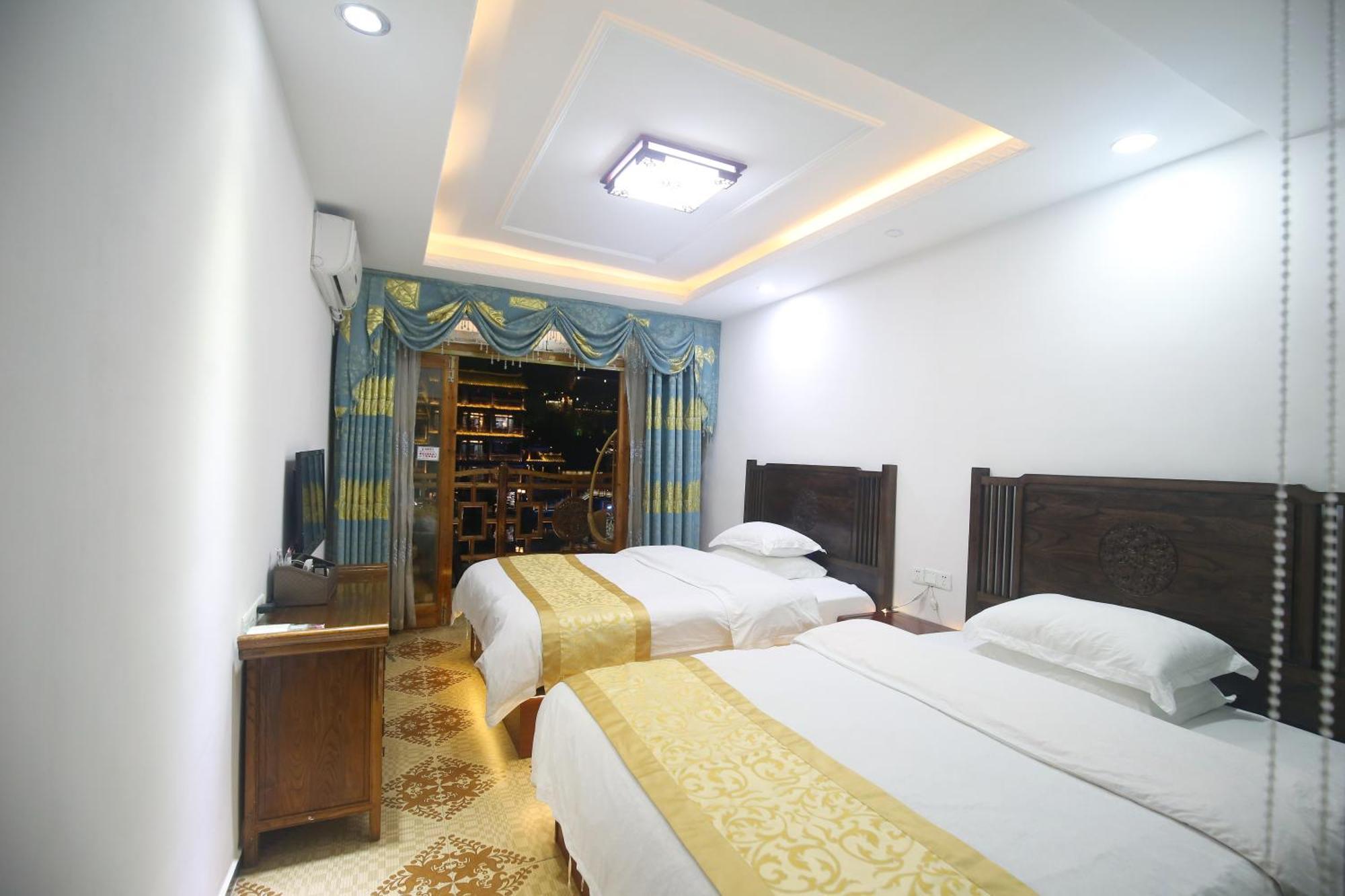 Lqj Riverside Guest House Fenghuang Eksteriør bilde