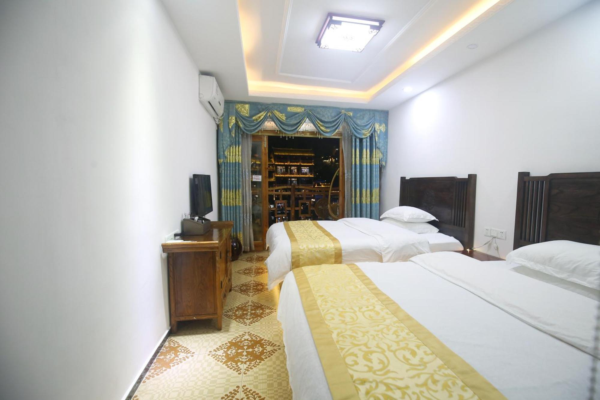 Lqj Riverside Guest House Fenghuang Eksteriør bilde